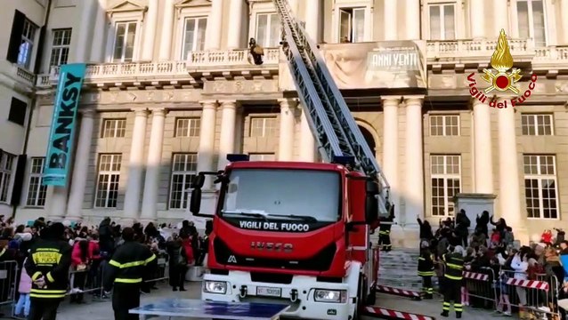 Genova - La Befana dei Vigili del Fuoco in Piazza Matteotti (06.01.20)