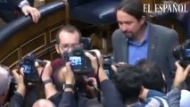 Iglesias rompe a llorar tras la votación