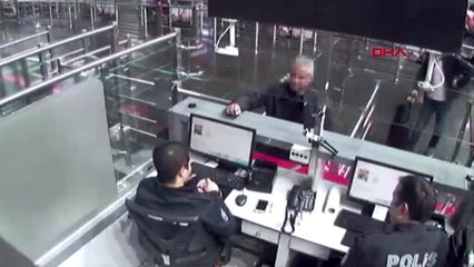 Fethiye'deki insan kaçakçısı havalimanında böyle yakalandı