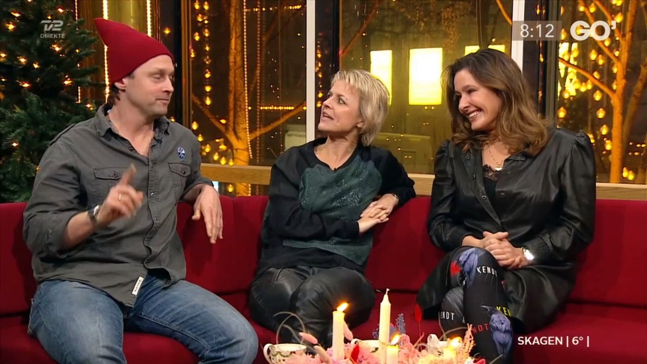 Forældre raser over Tinka huer ~ Fredagspanel | Go Morgen Danmark | TV2 Danmark