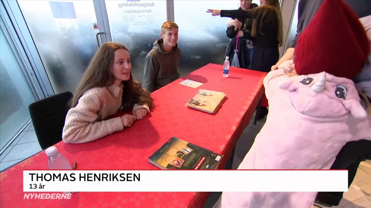 Julekalenderen samler os | Indslag om Tinka | Nyhederne | TV2 Danmark