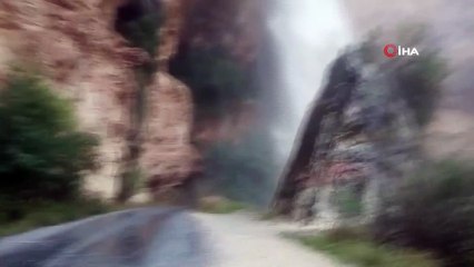 Tarsus'ta sel suları şelaleye döndü