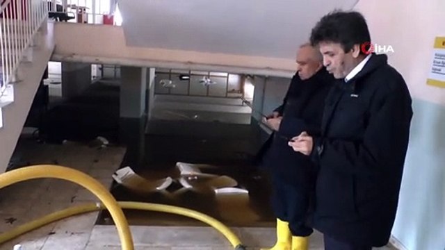 Tatil Edilen Okulu Su Bastı, Tatil Bir Gün Daha Uzatıldı