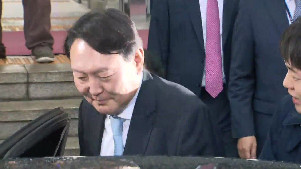 윤석열, 추미애 첫 대면...만남 전후 '침묵' / YTN