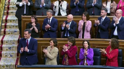 Tutte le fragilità del nuovo governo di sinistra spagnolo