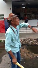 Gobira denuncia alagamento no centro de Cajazeiras