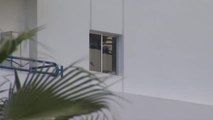 Un vídeo de una niña andando por la cornisa de un edificio conmociona a los vecinos de Tenerife