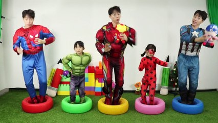 슈퍼히어로 마슈와 영어 동요 Learn colors with Superhero for kids | Five little babies jumping on the bed song