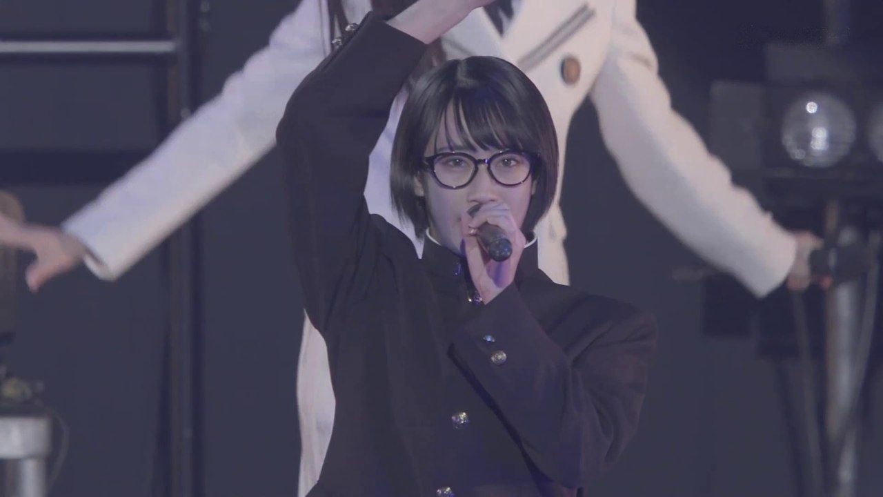 BEYOOOOONDS 「眼鏡の男の子」