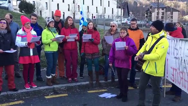 Réforme des rythmes scolaires 74, : Ne partons pas fauchés reprise de de Raphael Ne partons pas fâchés