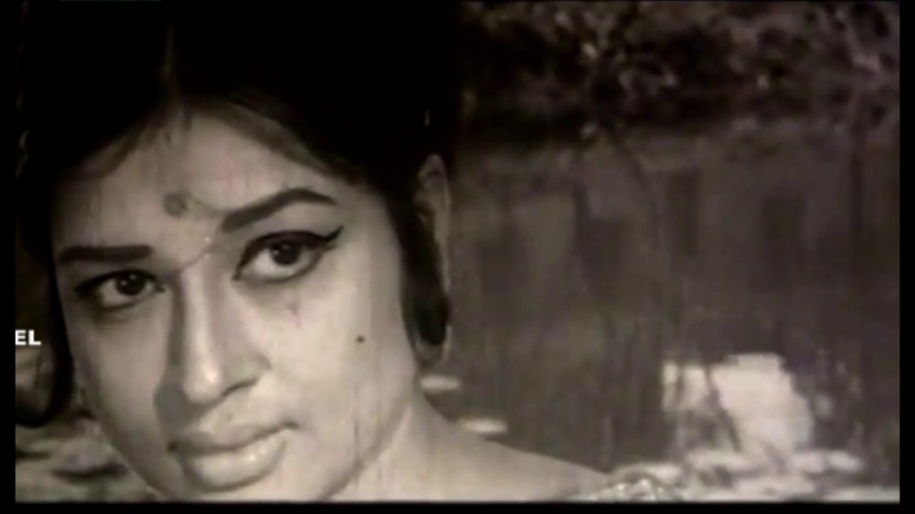 O Nodi O akash Ami Dhora Diyechi- Movie- Nacher Putul