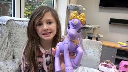 My Mum Stole My Christmas Presents!!! Sophia Isabella e Alice