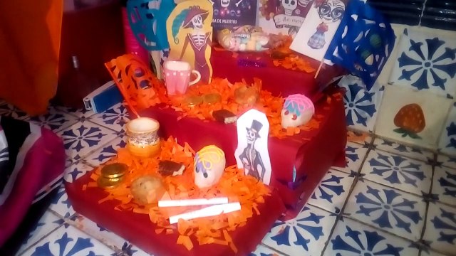 Dia de muertos para niños - altar de día de muertos para niños - Jour des morts pour les enfants - autel du jour des morts pour les enfants - Day of the dead for children - altar of the day of the dead for children