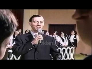 Spektakli në Elbasan - (27 Mars 2000)