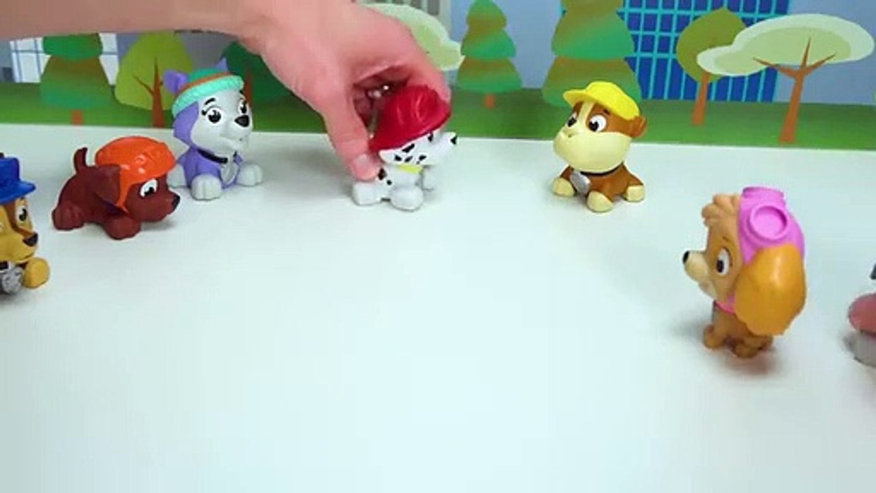 Paw Patrol are Painted the Wrong Colors- Let's Paint them Correctly-