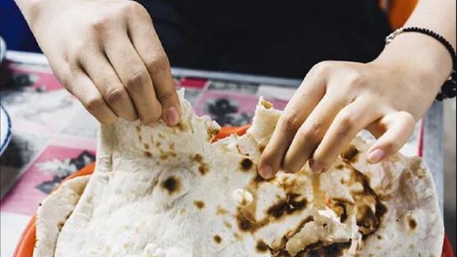 बासी रोटी खाने के हैं ये बड़े फायदे, फेंककर न करें बर्बाद। Benefits Of Stale Roti । Boldsky