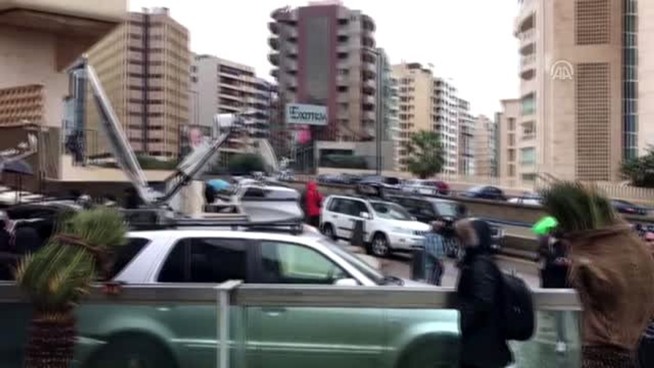 Eski Nissan Üst Yöneticisi Ghosn'un basın toplantısına Gazetecilerin ilgisi yoğun