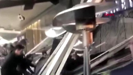 Avm'de çatı çökmesinin hemen ardından yaşananlar kamerada