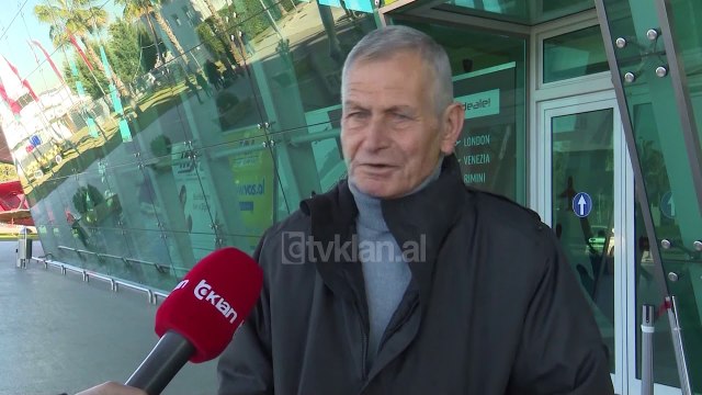 Qindra qytetare presin te fluturojne me “Fly Ernest”