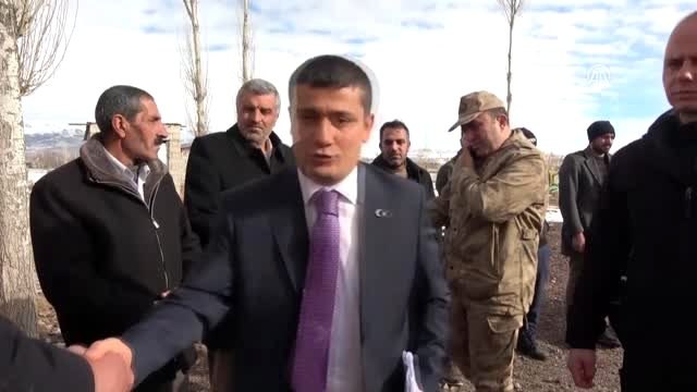 Erciş Kaymakamı Mehmetbeyoğlu'nun okul ziyareti