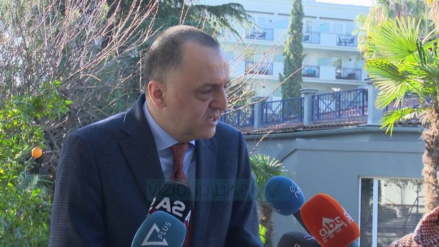 Lame: Regjistroni pronat, kompesim banesave të dëmtuara - News, Lajme - Vizion Plus