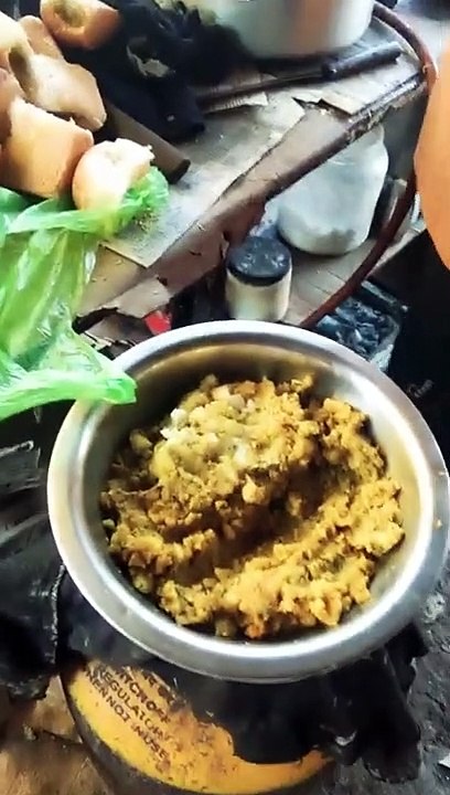 Amazing Breakfast only@ 10--street food--bhaji bada pav--sangam vada pav-pattis- - (1)