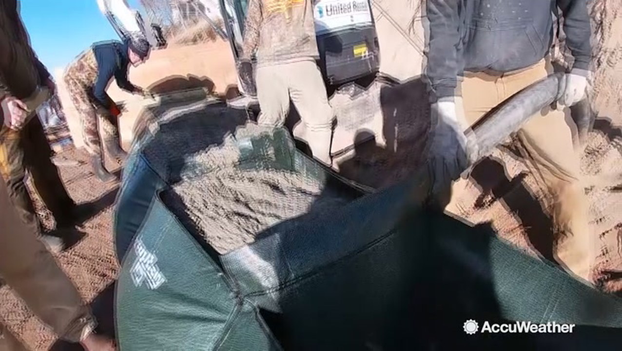 How a sea wall functions