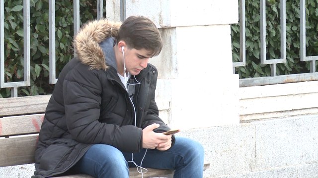 La Policía aconseja no compartir vídeos íntimos de terceras personas