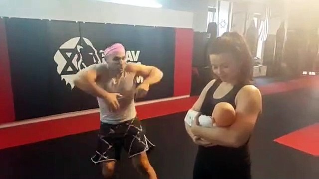Krav maga baby disarm - Krav Maga Academy