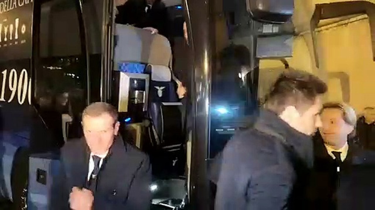 Lazio, i giocatori arrivano a Castel Sant'Angelo