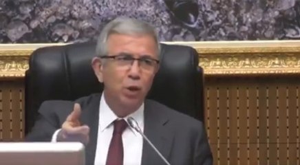 "Sosyal medya trolü gibi..."