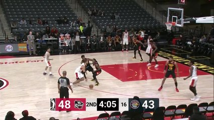 Mark Ogden Jr. skies for the big oop