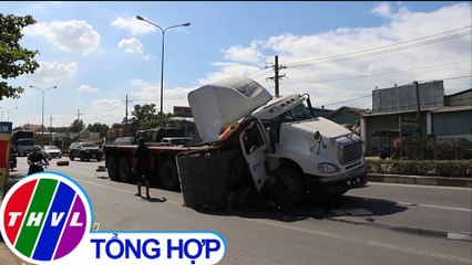 Xích ràng bị đứt, cuộn thép khoảng 20 tấn rơi xuống đường