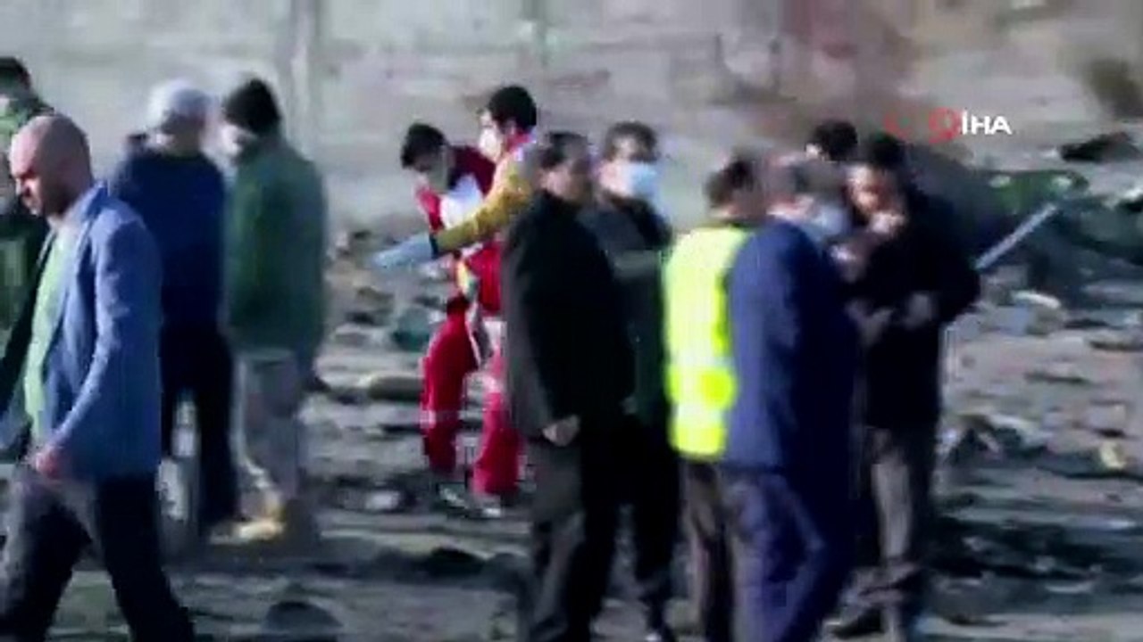 İran'da yolcu uçağı düştü