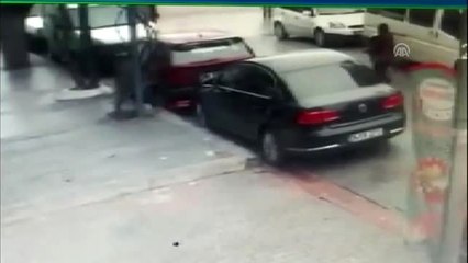 Kamyonun çarptığı Afganistan uyruklu kadın öldü