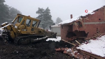 Samsun'da orman arazisindeki 26 kaçak yayla evi yıkıldı