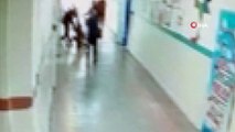 Öğretmen, özel öğrenciyi koridorda yerden yere vurdu. O anlar kamerada