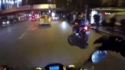 Öfkeli motosikletli sürücülerin kavgaları kamerada