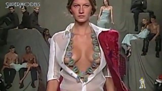 Gisele Bundchen best Moments on catwalk 1999 by SuperModels