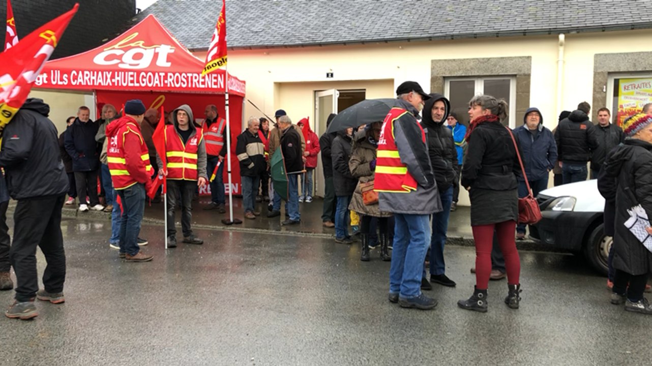 Grève du 9 janvier à Carhaix. Environ 400 manifestants dans le centre-ville