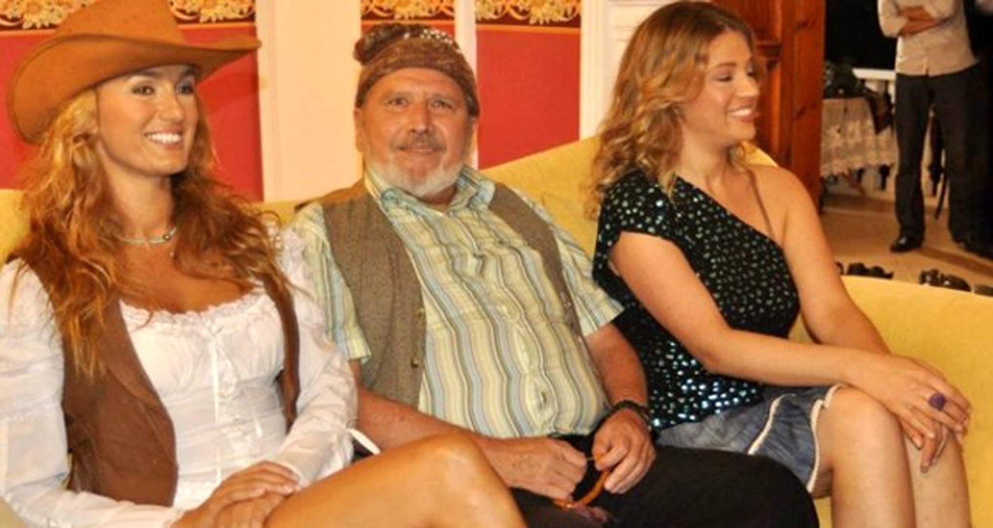 Porno rasmlarni tomosha qiling