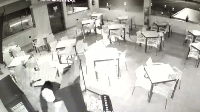 3.000 euros de recompensa para localizar a los violentos atracadores de una gasolinera