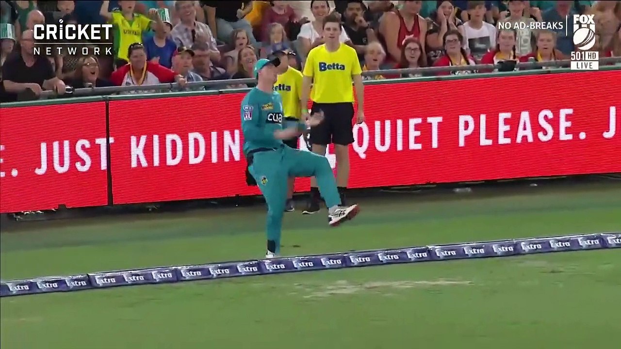 Ben_Cutting%2C_Heat_winning_on_eventful_night_at_the_Gabba___KFC_BBL_09(720p)