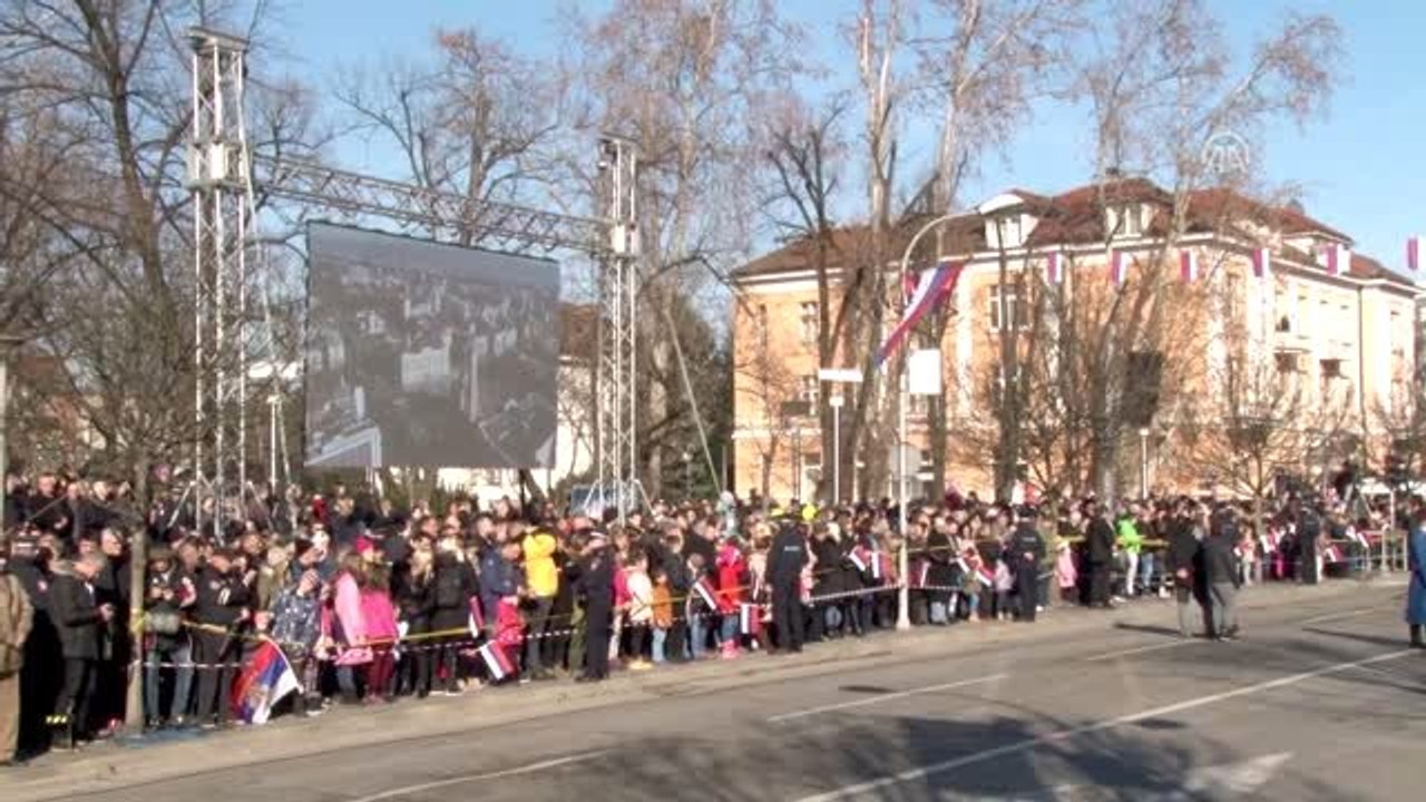 Bosnalı Sırplar "anayasaya aykırı" Sırp Cumhuriyeti Günü'nü kutladı - BANJA