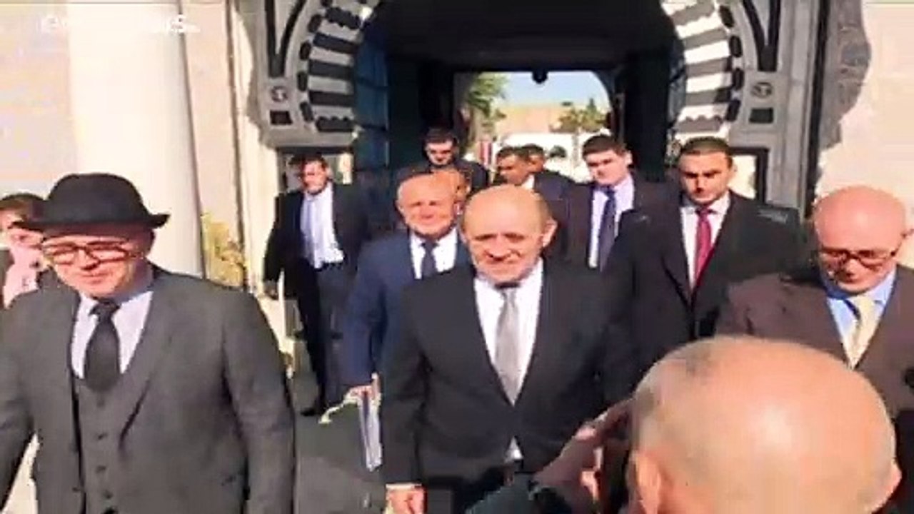 لودريان يحذر بأن تواصل التصعيد في ليبيا "يهدد" استقرار المنطقة