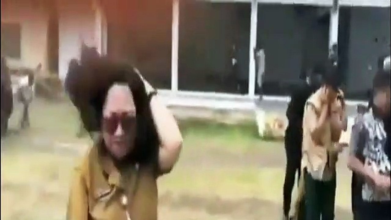 Ce pilote d'hélicoptère réussit l'impossible... Incroyable