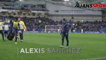 Alexis Sanchez futbol hünerlerini sergiledi