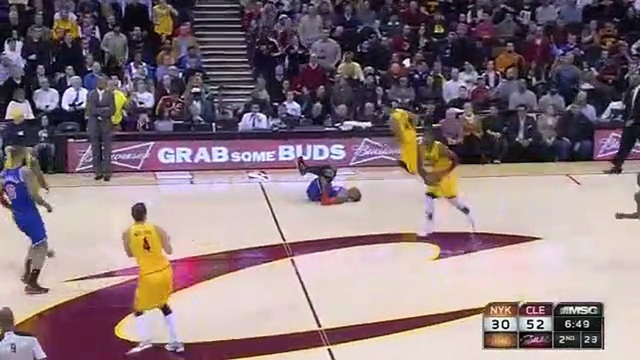 Carmelo Anthony kendini sakatladı! 05 Mart