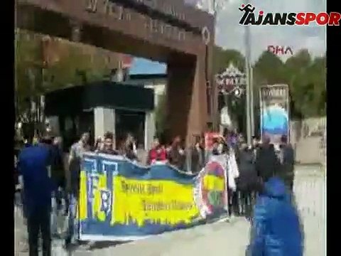 İlhan Cavcav Fenrbahçe taraftarını stada almadı