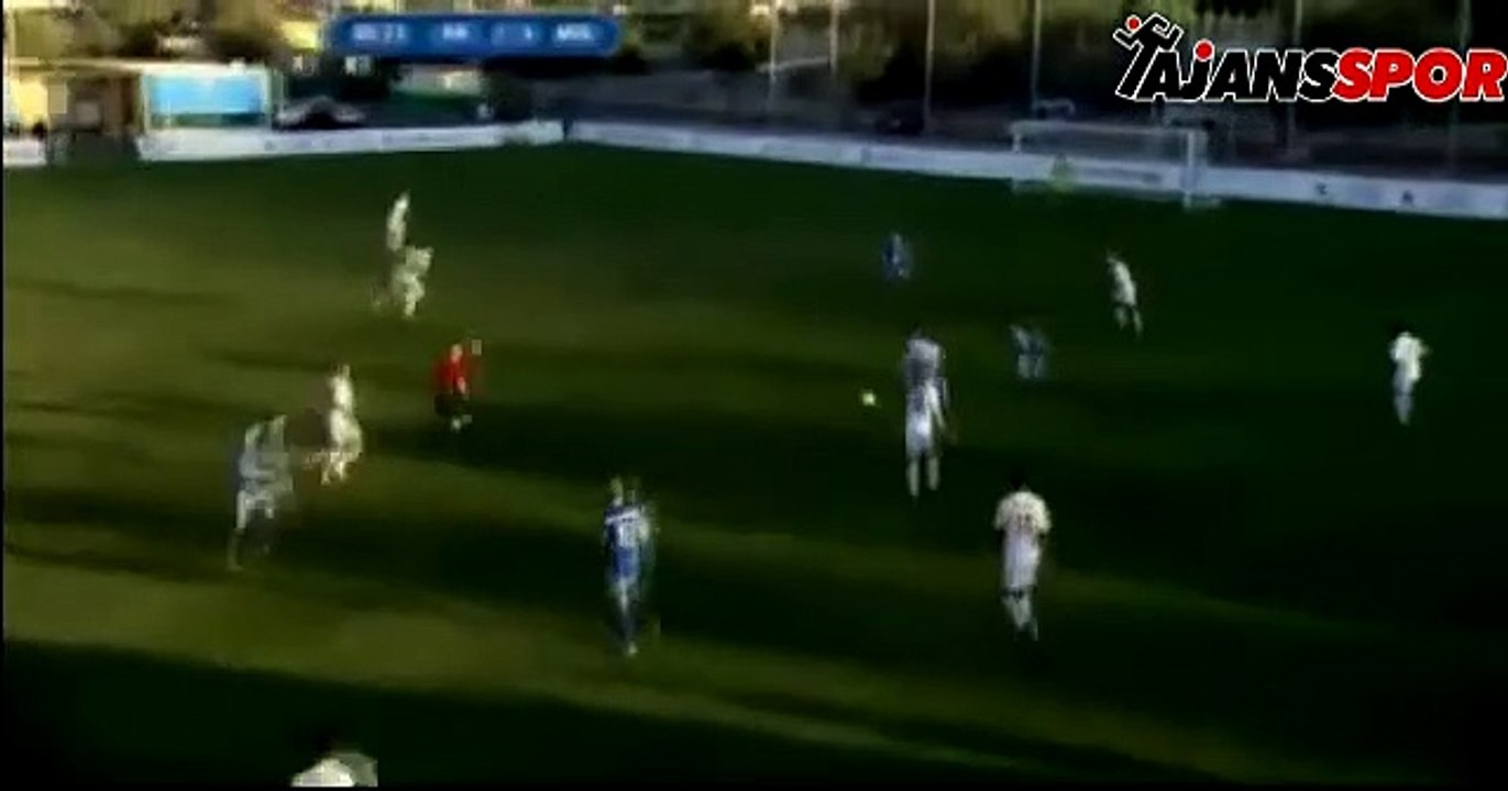 Defans oyuncusundan müthiş asist!